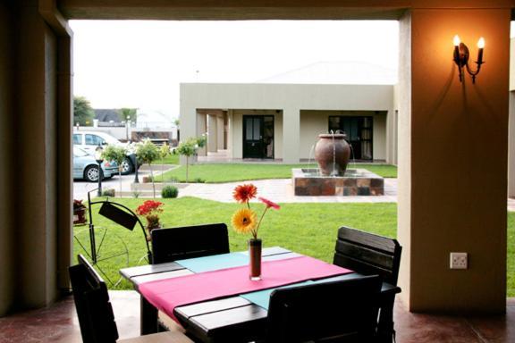 Hadassa Guest House Otjiwarongo Exterior photo
