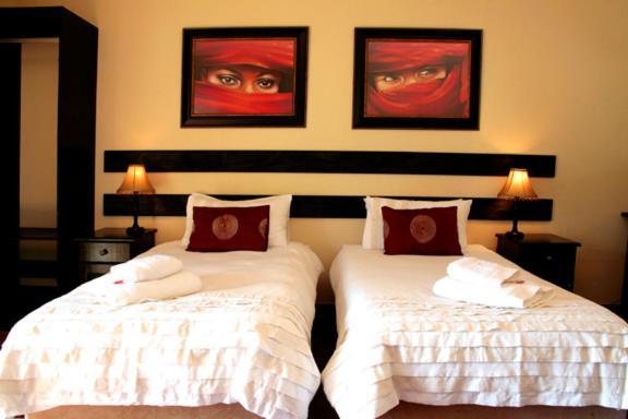 Hadassa Guest House Otjiwarongo Exterior photo