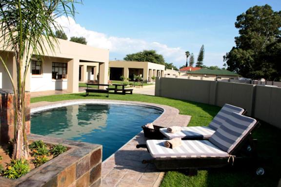 Hadassa Guest House Otjiwarongo Exterior photo
