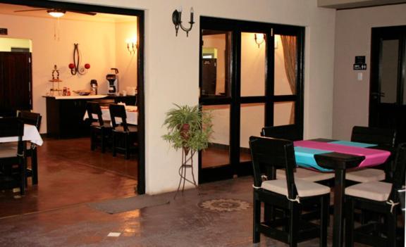 Hadassa Guest House Otjiwarongo Exterior photo